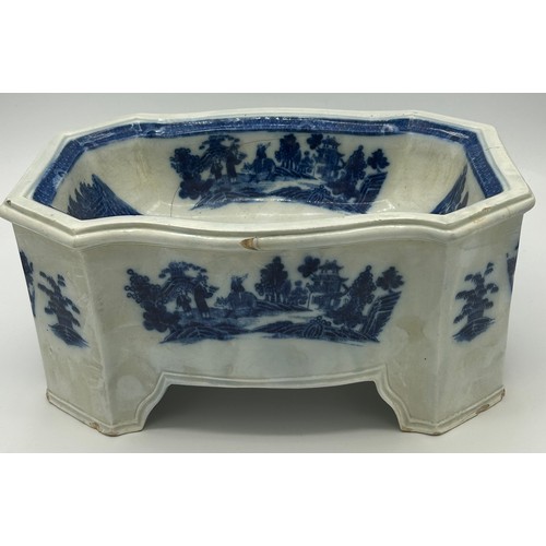 135 - An early 19th century blue and white transfer printed Spode Boy on a Buffalo pattern large dog bowl,... 