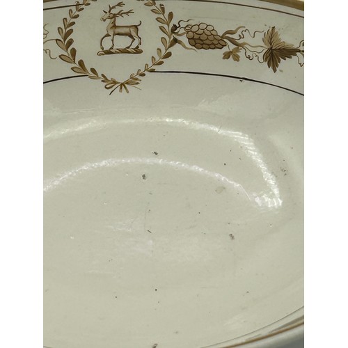 182 - An early 19th century Spode hand-painted creamware armorial dish, c. 1820. 19 cm wide. (1)

Conditio... 