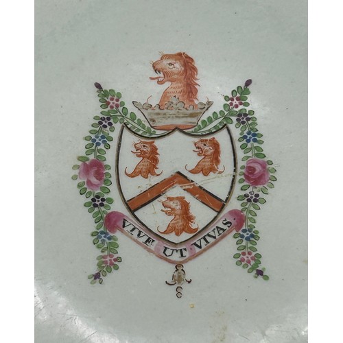 186 - An early 19th century Spode hand-painted stone china armorial plate, c. 1820. 25 cm wide. (1)

Condi... 