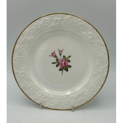 190 - A group of early 19th century moulded Spode hand-painted porcelain floral design plates, c. 1820. 21... 