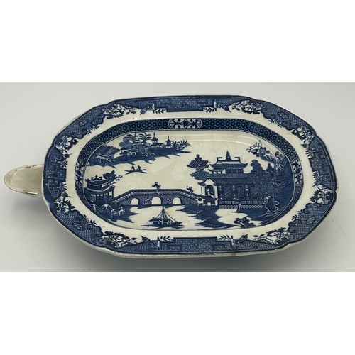 193 - Two early 19th century blue and white transfer printed Longbridge pattern pieces, c. 1800. To includ... 