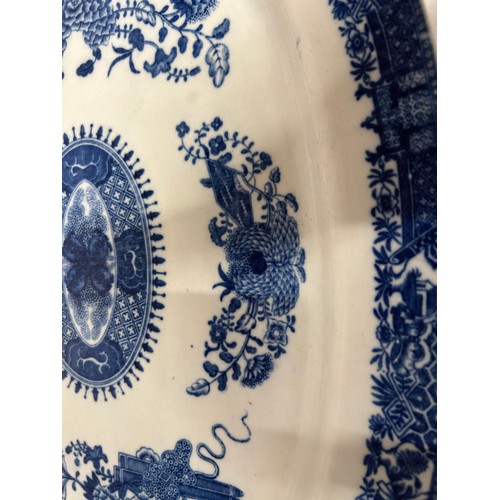 197 - Two early 19th century blue and white transfer printed platters, c. 1800. To include a large oval Fi... 