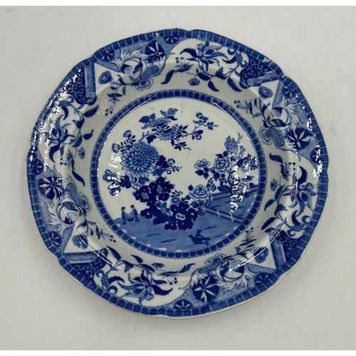 210 - A group of early 19th century blue and white transfer plates, c. 1820-40. Including a Spode Portland... 