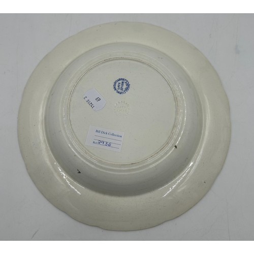 210 - A group of early 19th century blue and white transfer plates, c. 1820-40. Including a Spode Portland... 