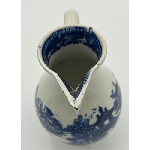 211 - A group of early 19th century blue and white transfer printed jugs, c. 1800-10. Tallest: 12 cm. (5)
... 