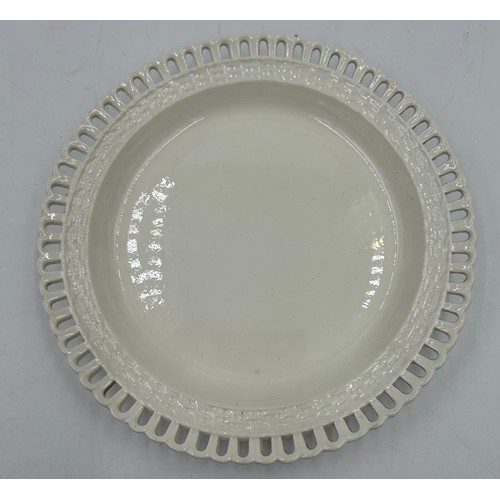 234 - A group of early 19th century pearlware, stone ware and creamware plates, c. 1810-20. To include: th... 