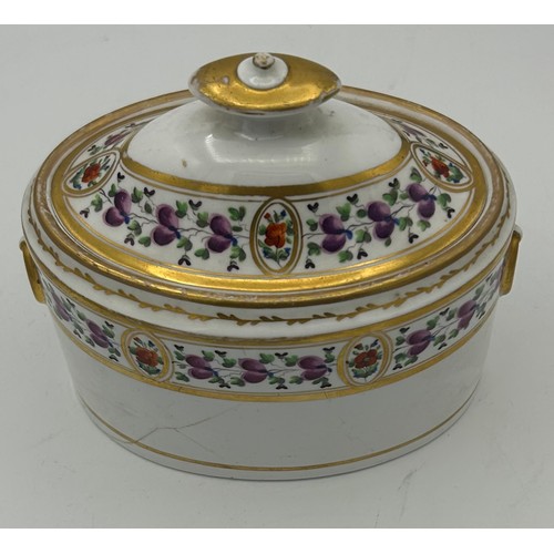 248 - A group of early 19th century Spode porcelain wares, c. 1820. To include an oval sugar box and cover... 