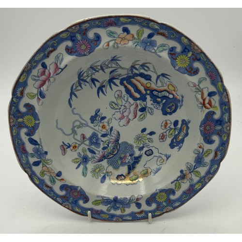 260 - A group of early 19th century blue and white transfer printed and hand-painted Spode new stone plate... 