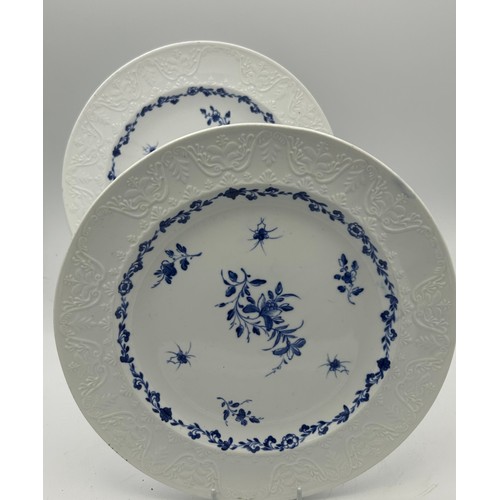 272 - A group of early 19th century blue and white hand-painted Spode porcelain plates and dessert dish, c... 