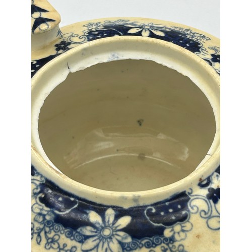 284 - A mixed lot of mainly 18th and19th century ceramics. To include: a tin glazed delft plate, a Chinese... 