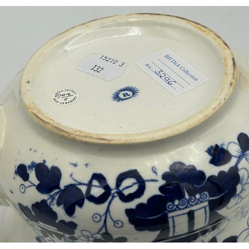 284 - A mixed lot of mainly 18th and19th century ceramics. To include: a tin glazed delft plate, a Chinese... 