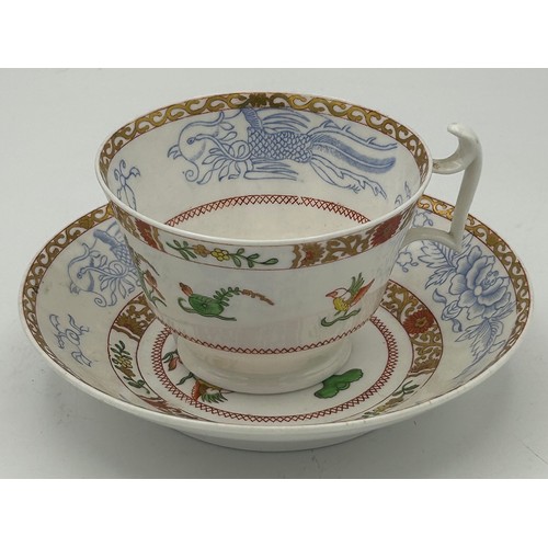 286 - A group of early 19th century transfer printed and hand-painted Spode cups and saucers, c. 1820. Sau... 