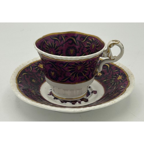 286 - A group of early 19th century transfer printed and hand-painted Spode cups and saucers, c. 1820. Sau... 