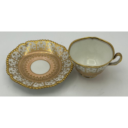 292 - A group of early 19th century hand-painted porcelain cups and saucers, c. 1820. Saucers: 14cm wide. ... 