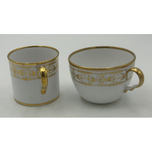 295 - A group of early 19th century hand-painted Spode porcelain cups and saucers with gilding, c. 1820. S... 