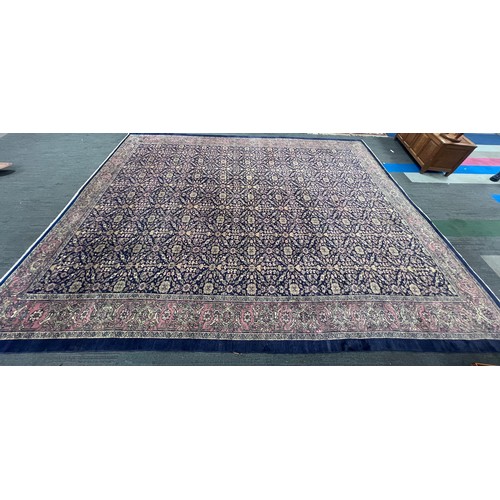 1104 - A good quality blue ground Mahal rug C. 1900's 456 x 343cm.