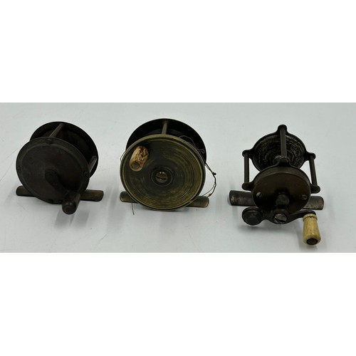 896 - Vintage Fishing Reels to include 2 x Bakelite Allcock Aerialite Swimming Reels, 3 x Mahogany Reels, ... 