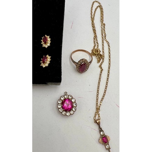 619 - A quantity of paste set jewellery to include a pendant on a 9 carat gold chain, 44cm l, weight 2.3gm... 