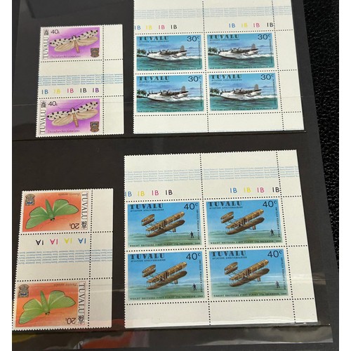 745 - An accumulation of World and GB stamps in 14 albums.
GB mainly 1980's mint in blocks and presentatio... 