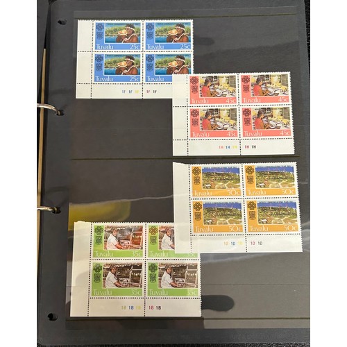 745 - An accumulation of World and GB stamps in 14 albums.
GB mainly 1980's mint in blocks and presentatio... 