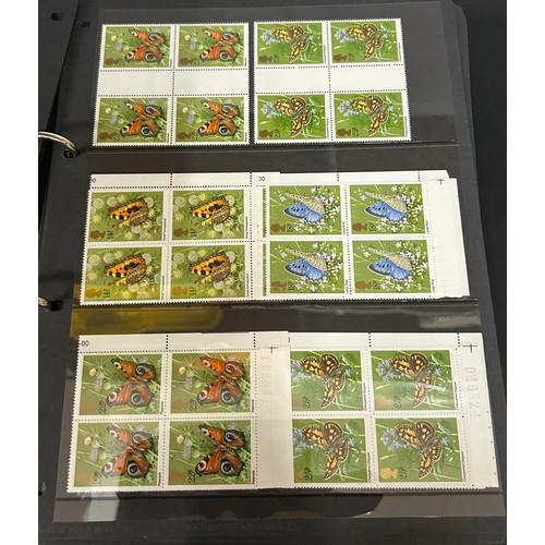 745 - An accumulation of World and GB stamps in 14 albums.
GB mainly 1980's mint in blocks and presentatio... 