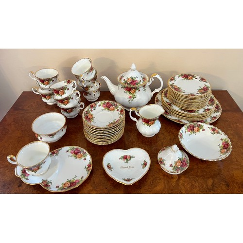 70 - A quantity of Royal Albert Old Country Roses to include 10 x cups, 12 x saucers, 12 x tea plates 16c... 