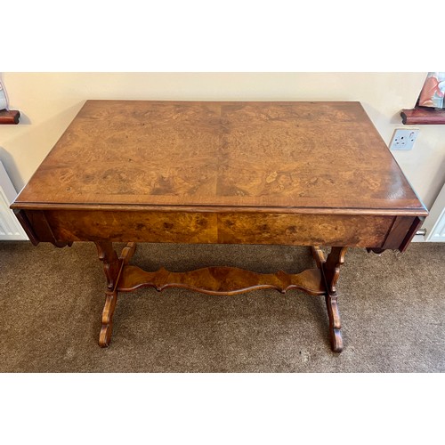 77 - A burr walnut sofa table with 2 drawers to front and lift up leaves to each side. 73 h x 96 w x 58cm... 