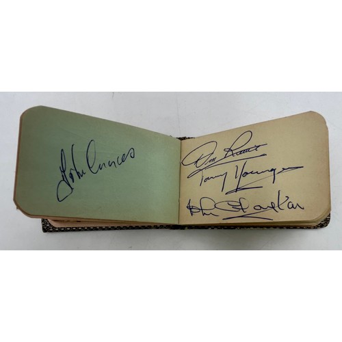 929 - Leeds United interest. A small autograph book containing autographs relating to Leeds United in 1962... 