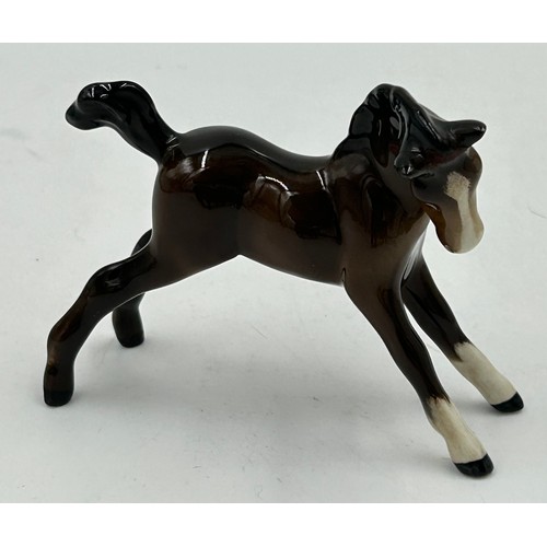 457 - Collection of Beswick to include Aberdeen Angus Bull with gold stamp No. 1562 to base and 6 x horses... 