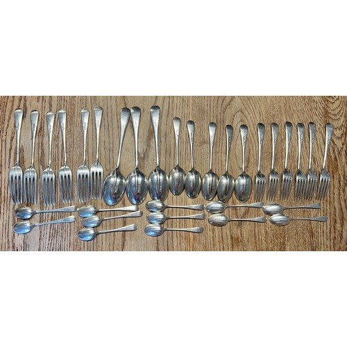 837 - Sheffield silver rattail cutlery to include 6 table forks, 3 table spoons, 6 dessert forks, 5 Desser... 