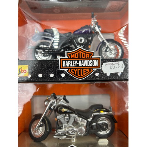 1159 - Twenty two boxed Maisto Harley Davidson Motorcycles Collector Edition diecast 1:18 models. (22)