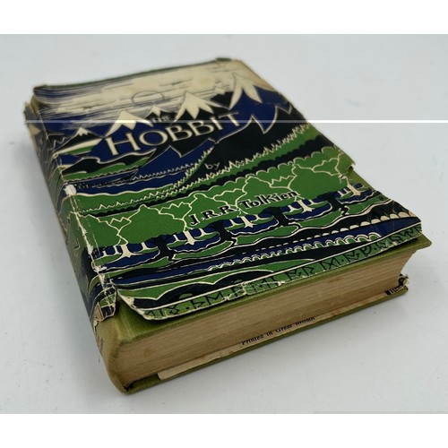 1085 - J.R.R. Tolkien: The Hobbit 1961 twelfth impression, in the original dust jacket.