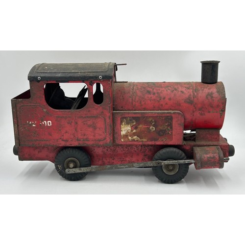 1162 - A large tin plate pull a long Tri-ang Puff Puff Train with original rubber tyres 44cm x 23cm, a Horn... 