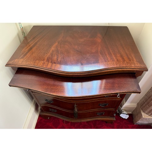 99 - Two mahogany serpentine fronted chests of drawers on bracket feet with brushing sides. 70 w x 48 d x... 