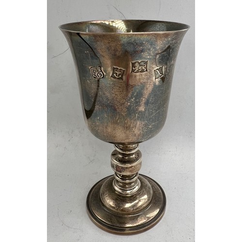 848 - A hallmarked silver Beverley 1573 - 1973 commemorative goblet. Weight 179gm. Height 14cm. Birmingham... 