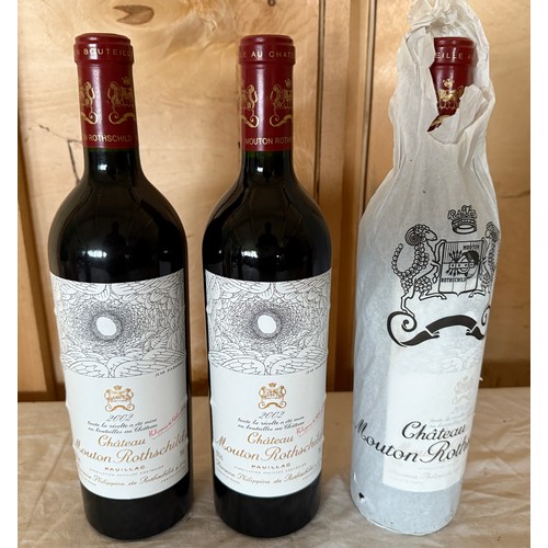 1 - Chateau Mouton Rothschild Pauillac. 2002. 3 x 75cl.