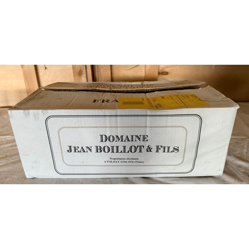 32 - Puligny Montrachet Clos de la Mouchere Premier Cru. Jean Boillot & Fils. 2002. 11 x 75cl.