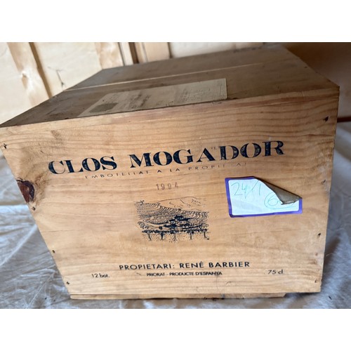 44 - Clos Mogador Embotellant a la Propietari: Rene Barbier. 1994. 12 x 75cl OWC.