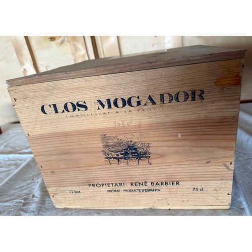 44 - Clos Mogador Embotellant a la Propietari: Rene Barbier. 1994. 12 x 75cl OWC.