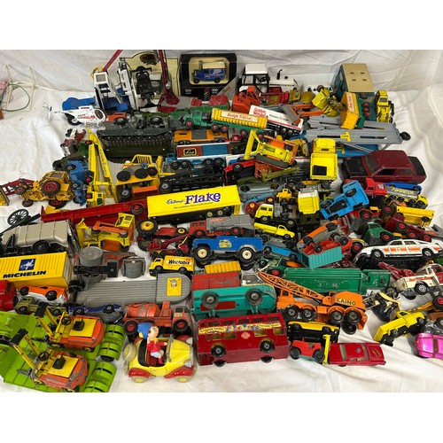 1279 - A large collection of die cast vehicles to include Matchbox, Corgi, Dinky, Tri-ang and others.