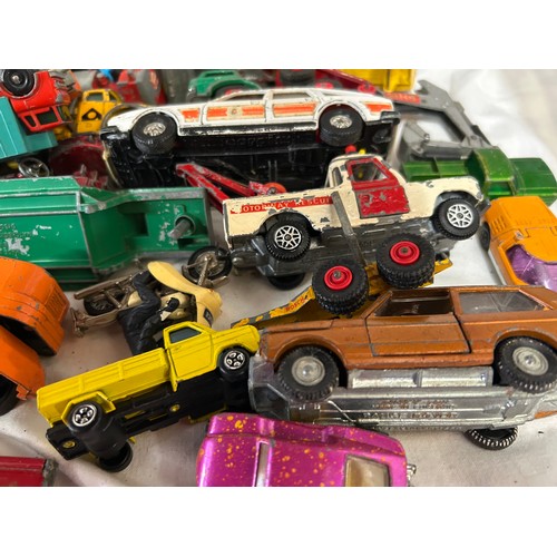 1279 - A large collection of die cast vehicles to include Matchbox, Corgi, Dinky, Tri-ang and others.