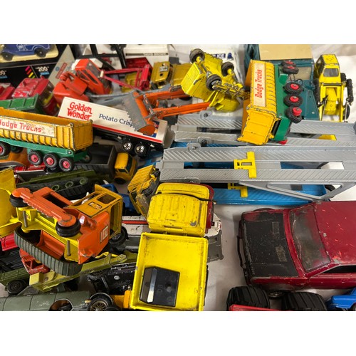1279 - A large collection of die cast vehicles to include Matchbox, Corgi, Dinky, Tri-ang and others.