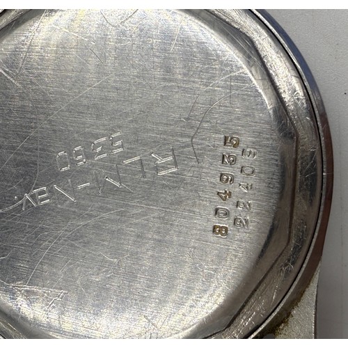 996 - A Universal Chronograph Geneve Compur 30 gentleman's wristwatch, circa 1940-41, Spillmann case back ... 