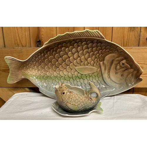 37 - A collection of Shorter & Son fish ware plates to include large plate 51cm l, 2 x plates 37cm, 2 x l... 