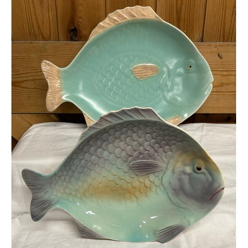 37 - A collection of Shorter & Son fish ware plates to include large plate 51cm l, 2 x plates 37cm, 2 x l... 