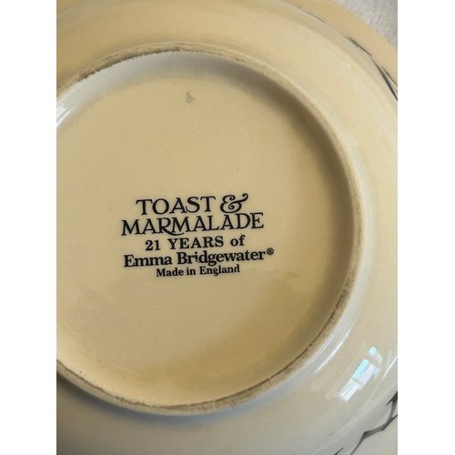 48 - A quantity of Emma Bridgewater 'Toast & Marmalade' ware, to comprise 2 x dinner plates 27cm d, 1 x s... 