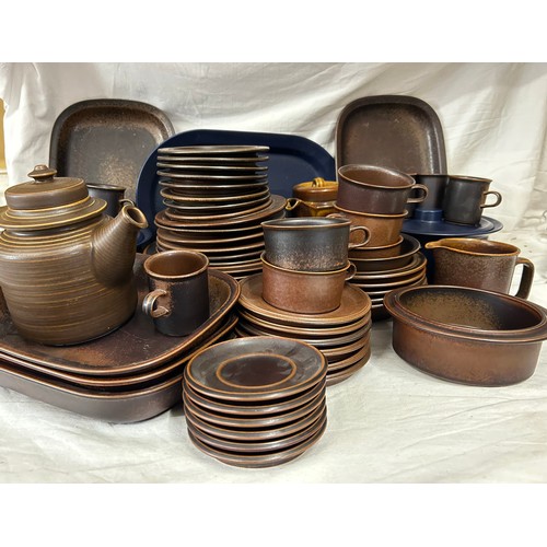 205 - Arabia Finland brown 'Ruska' pattern part dinner service comprising of 2 x serving dishes 34cm x 24c... 