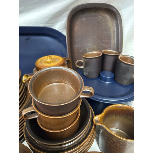 205 - Arabia Finland brown 'Ruska' pattern part dinner service comprising of 2 x serving dishes 34cm x 24c... 