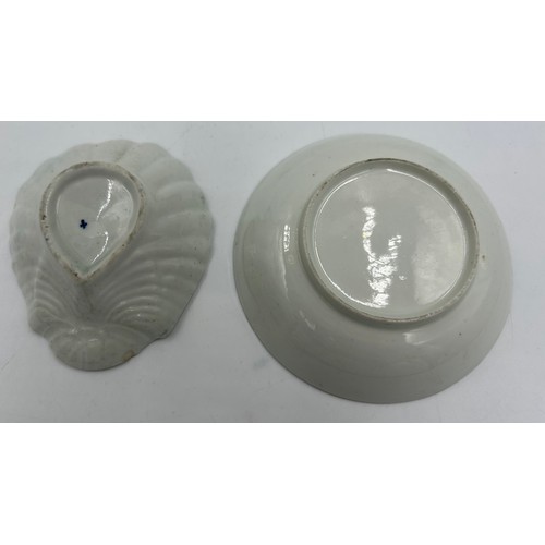 218 - A Spode dish in blue 'tower' pattern design with mark to base 26.5cm x 18cm, a Worcester shell shape... 