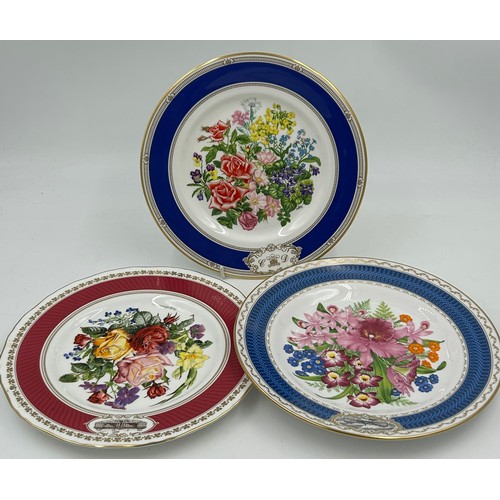 206 - A collection of plates to include Royal Copenhagen Christmas plates 1974, 1975, 1977, 1978, 1979, 19... 